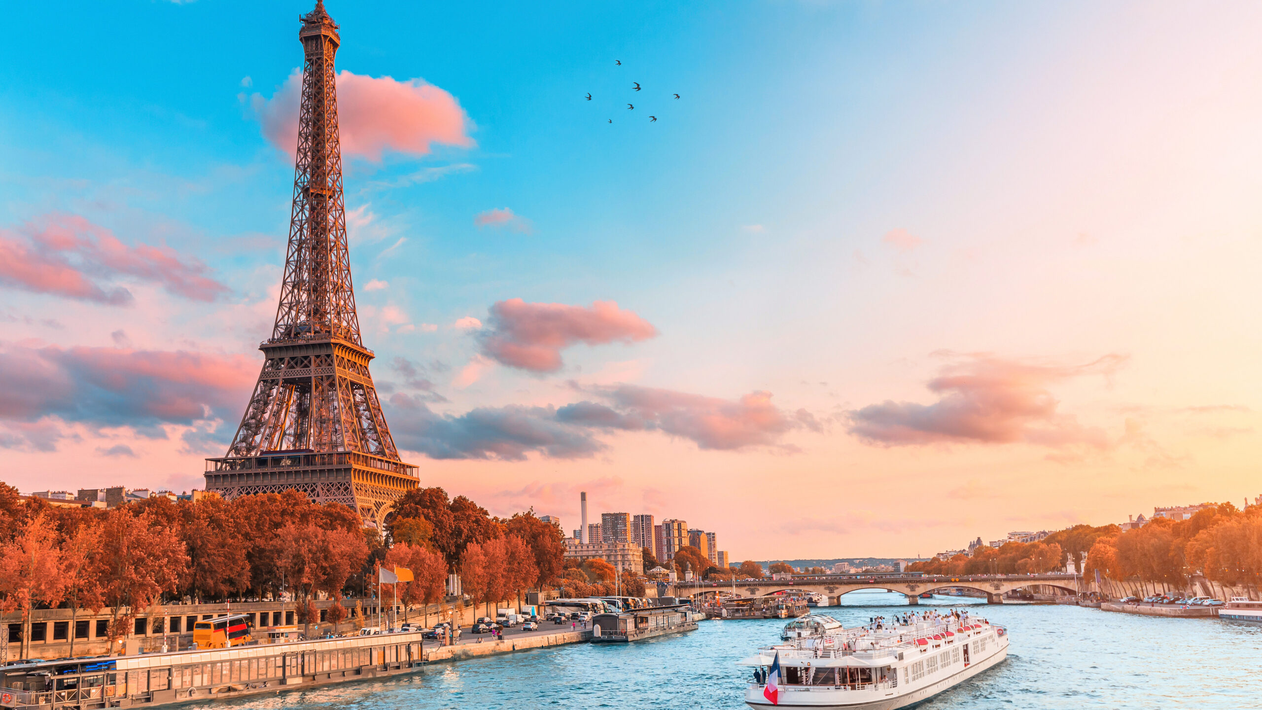 udhetim ne paris 4 dite